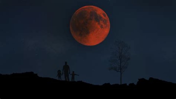 How often is there a super Flower Blood moon?